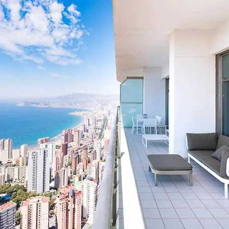 Apartment Luxury On The 41st Floor With Stunning Sea Views *