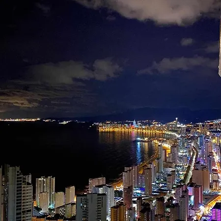 Luxury On The 41st Floor With Stunning Sea Views Apartment