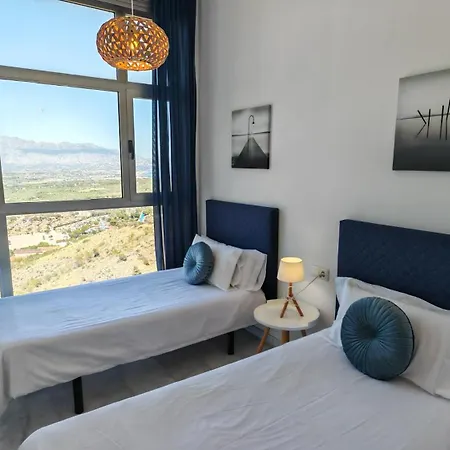 Luxury On The 41st Floor With Stunning Sea Views Apartment