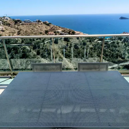 Luxury On The 41st Floor With Stunning Sea Views Apartment